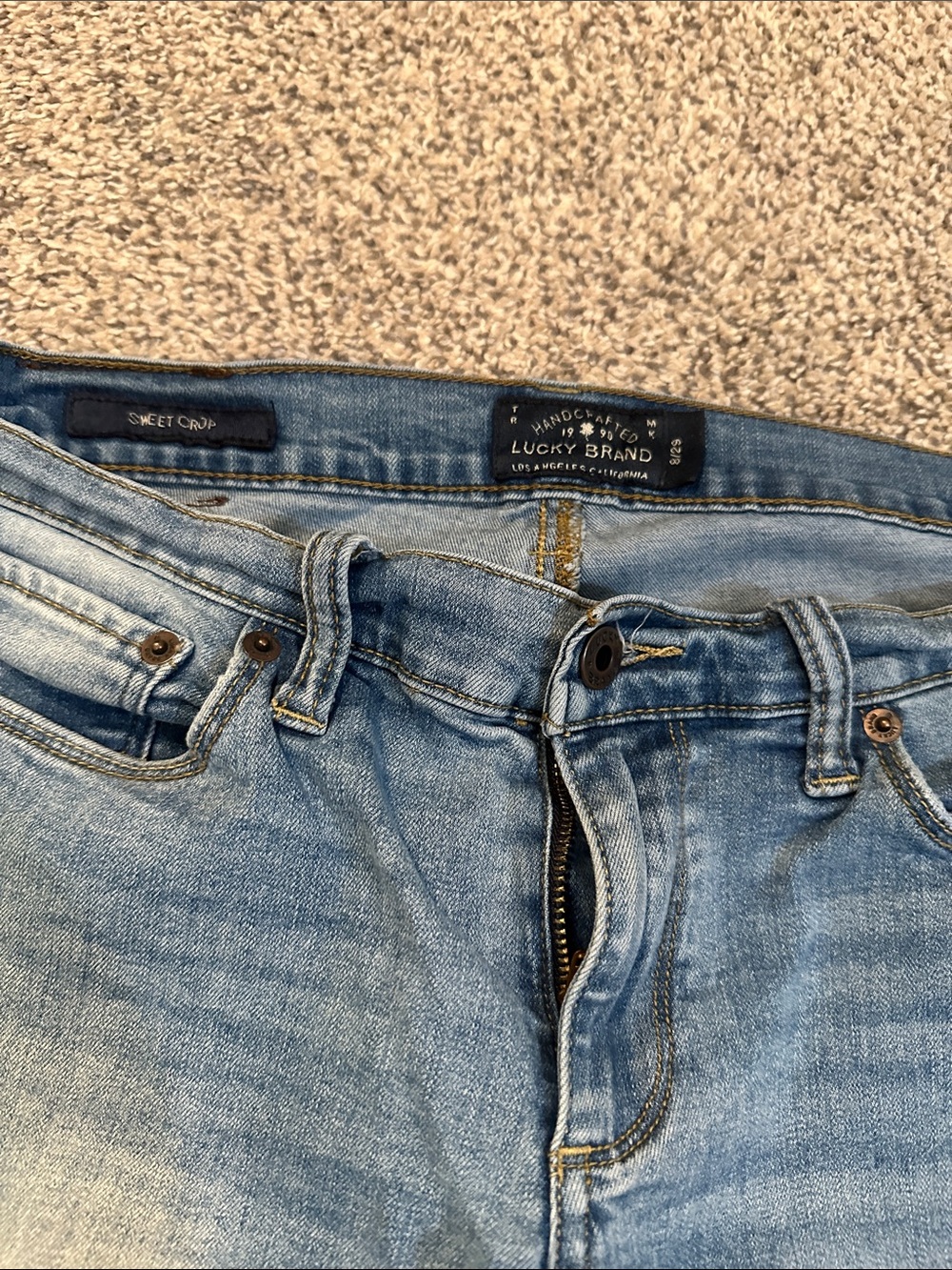 Lucky Brand women’s Light Blue Slim Jeans